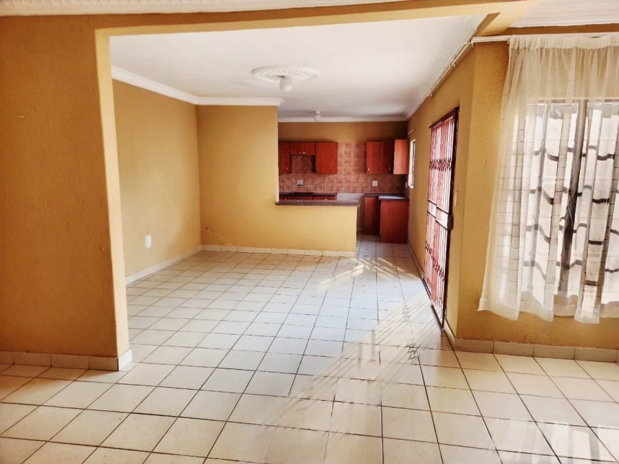 3 Bedroom Property for Sale in Geelhoutpark North West